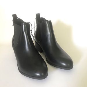 Women’s Ellie Chelsea Boots